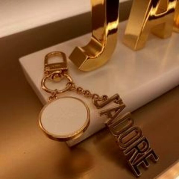 Dior 🆕 J'Adore Limited Edition Keychain - Picture 2 of 8